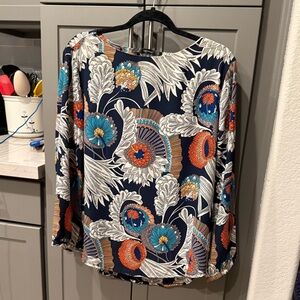 Fun2Fun Bold Floral Bell Sleeve Blouse XL
Navy Multicolor - Excellent Condition!